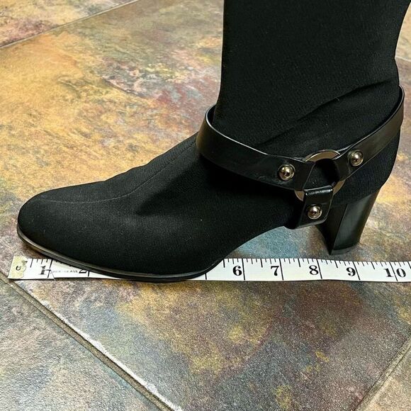 Stuart Weitzman Gore-Tex Black Pointed Toe Ankle Boots 6 M - Picture 7 of 12